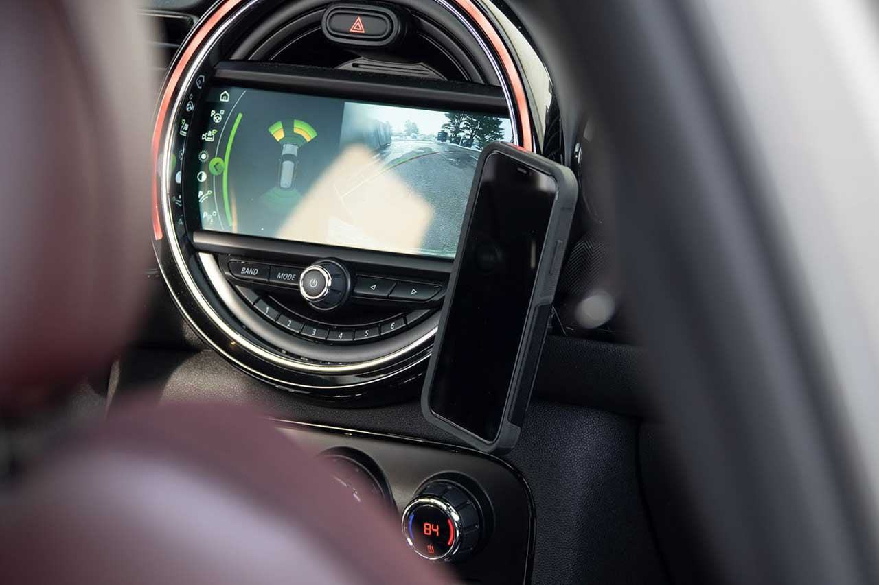 Rennline MINI  F54 ExactFit Magnetic Phone Mount - SKU# PM01.59