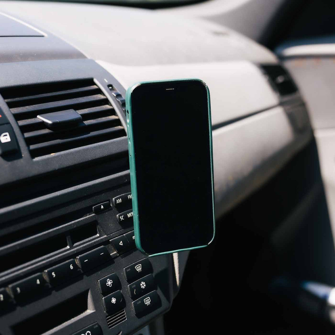 Rennline BMW E83 X3 ExactFit Magnetic Phone Mount - SKU# PM01.63