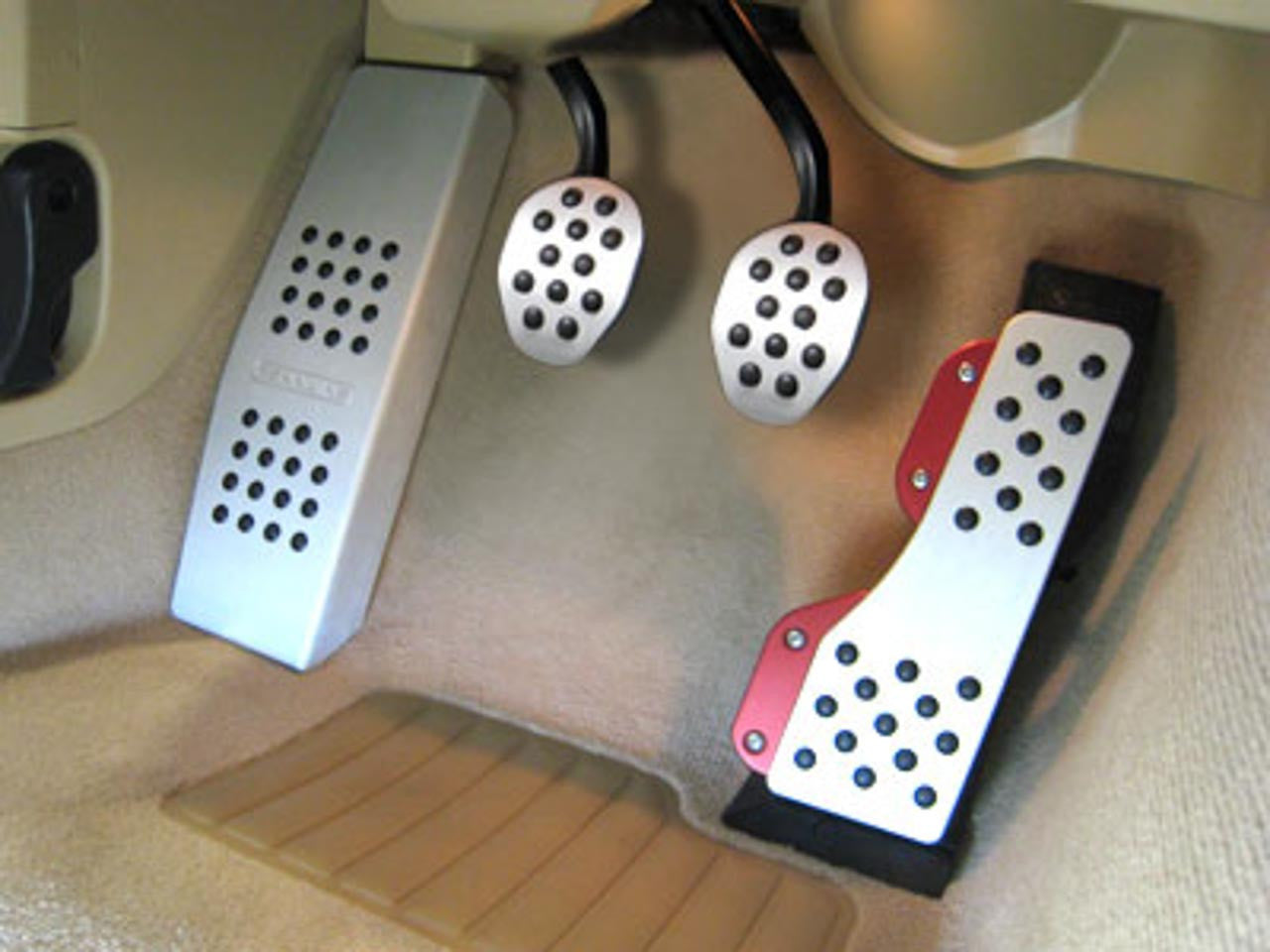 Rennline Pedal Set - 4 piece - Rubber Grip - Audi - SKU# P74.60.90
