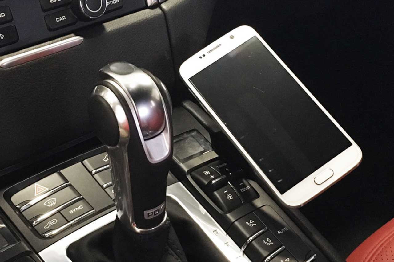 Rennline ExactFit Magnetic Phone Mount - SKU# PM01.02