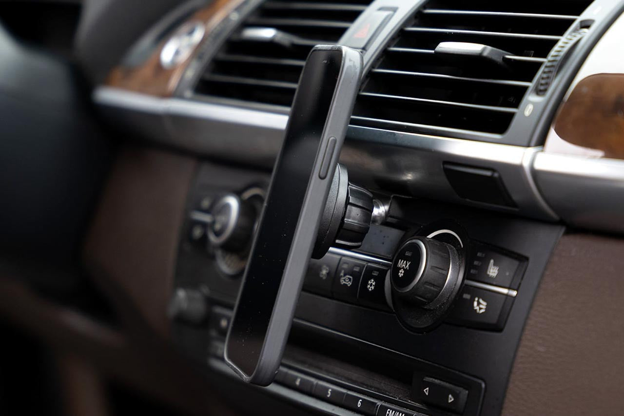 Rennline BMW X5 E70 ExactFit Magnetic Phone Mount - SKU# PM01.76