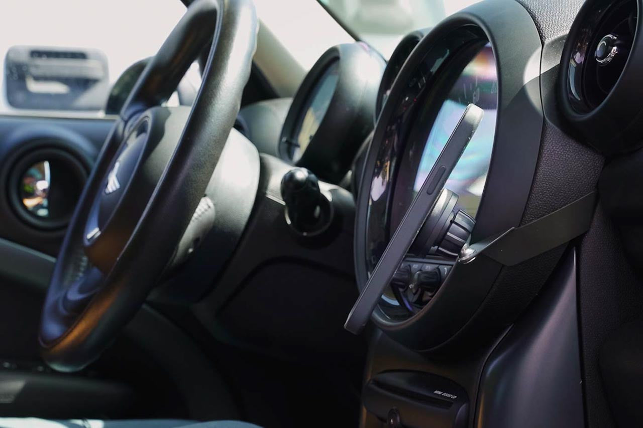 Rennline MINI R60 ExactFit Magnetic Phone Mount - SKU# PM01.67