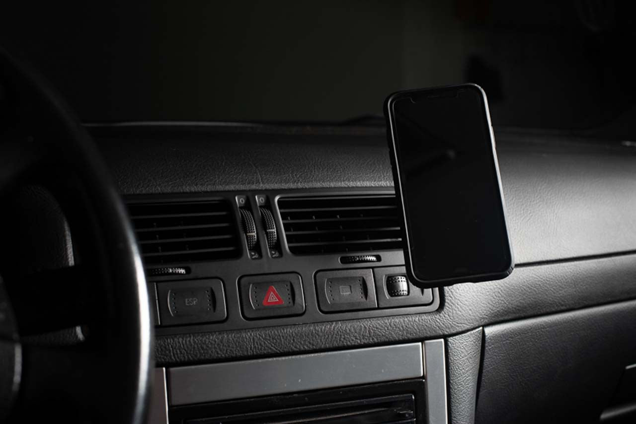 Rennline ExactFit Magnetic Phone Mount - MK4 - SKU# PM01.23V2