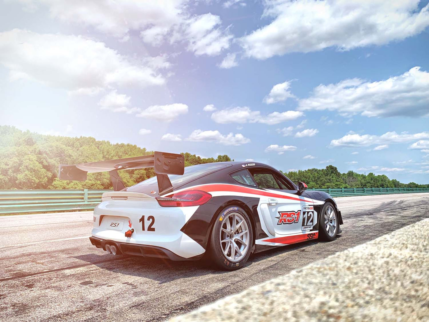Verus V1X rear wing side profile - Porsche 981 GT4