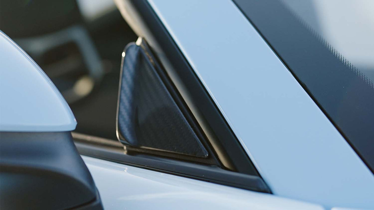 Verus wind deflector installed - Porsche 992 GT3