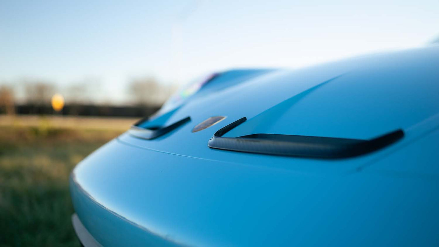 Verus radiator gurney installed - Porsche 992 GT3