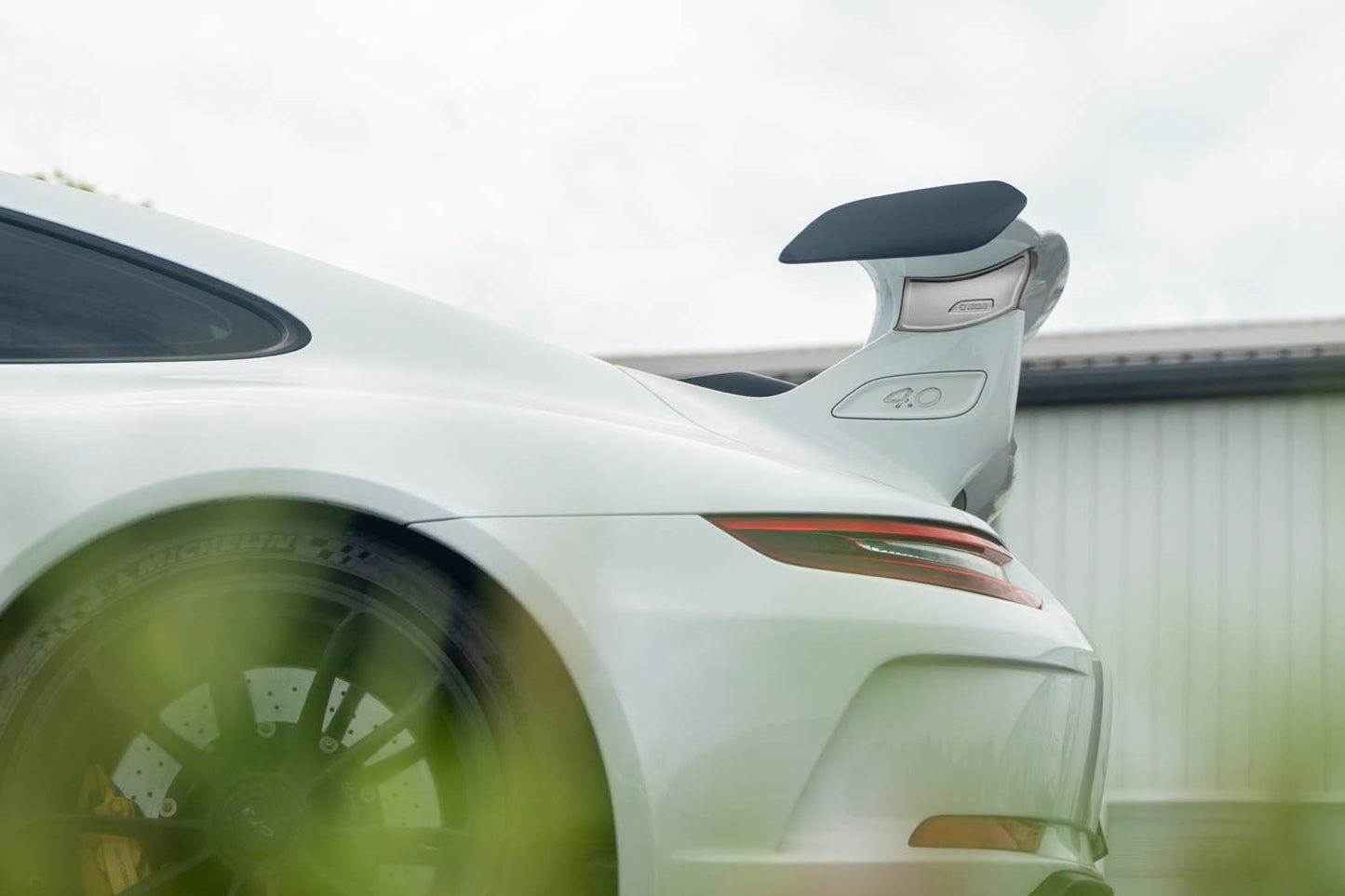Verus wing riser black anodized - Porsche 991 GT3